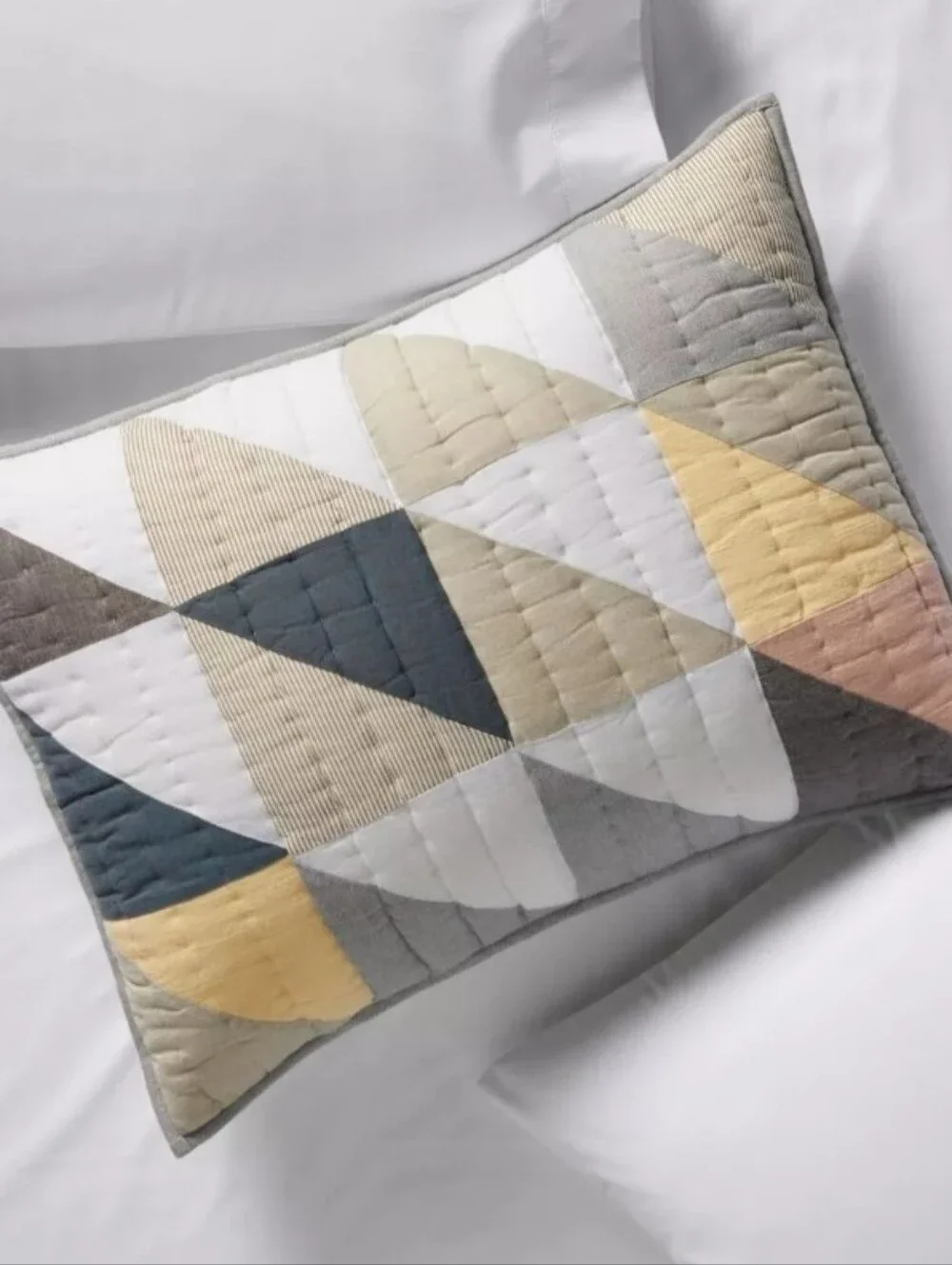 L.L. Bean Flying Geese Pillow Sham, 2 Standard Shams 21x27 Inches, 100% Cotton